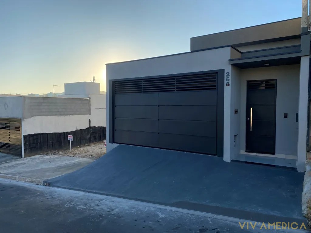 Casa à venda, 2 quartos, 122 m² no Jardim Monte Carlo
